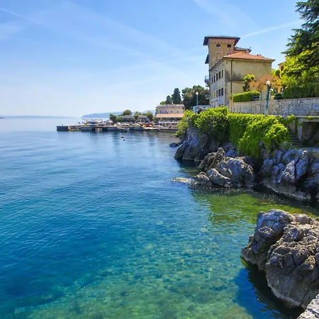 Lägenhet Design Jamar By Interhome Lovran